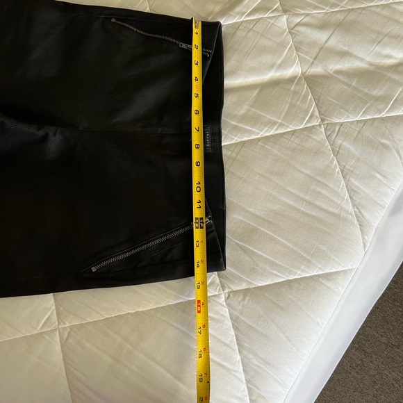Theory leather pants - Picture 3 of 6